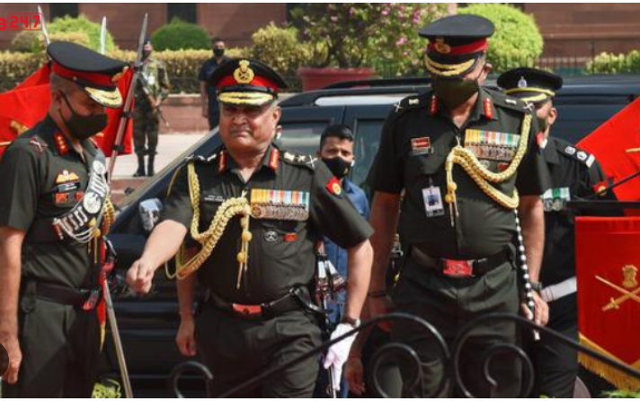“सेना प्रमुख जनरल मनोज पांडे ने दो मोर्चों के बीच युद्ध समाधान की महत्त्वपूर्ण बातें बताईं”
