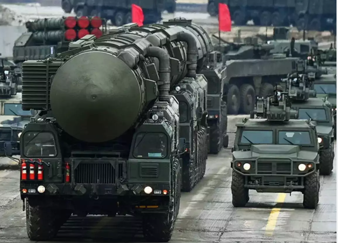 “वैगनर आर्मी: रूस के परमाणु हथियारों तक पहुंचने से बढ़ी अमेरिका की चिंता”2023