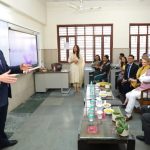 AI: हिंदुस्तान में 20 लाख शिक्षकों को मुफ्त एआई ट्रेनिंग देगा माइक्रोसॉफ्ट, 'एलिवेट फॉर एजुकेटर्स' प्रोग्राम लॉन्च