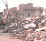 गुजरात में अतिक्रमण हटाओ अभियान: राजकोट में 1400 से अधिक अवैध निर्माणों पर चला बुलडोजर; प्रभावित लोग नाराज